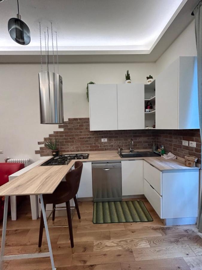 Gam Gam Isola Room Rent Milan Extérieur photo